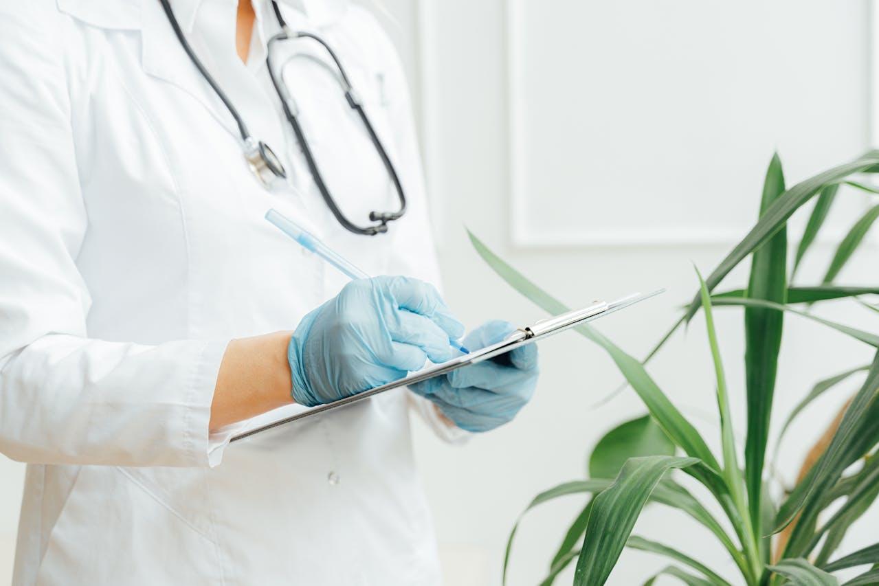Liječnik u privatnoj ordinaciji dr. Diane Petričević Split — medicinska dijagnostika i pregledi